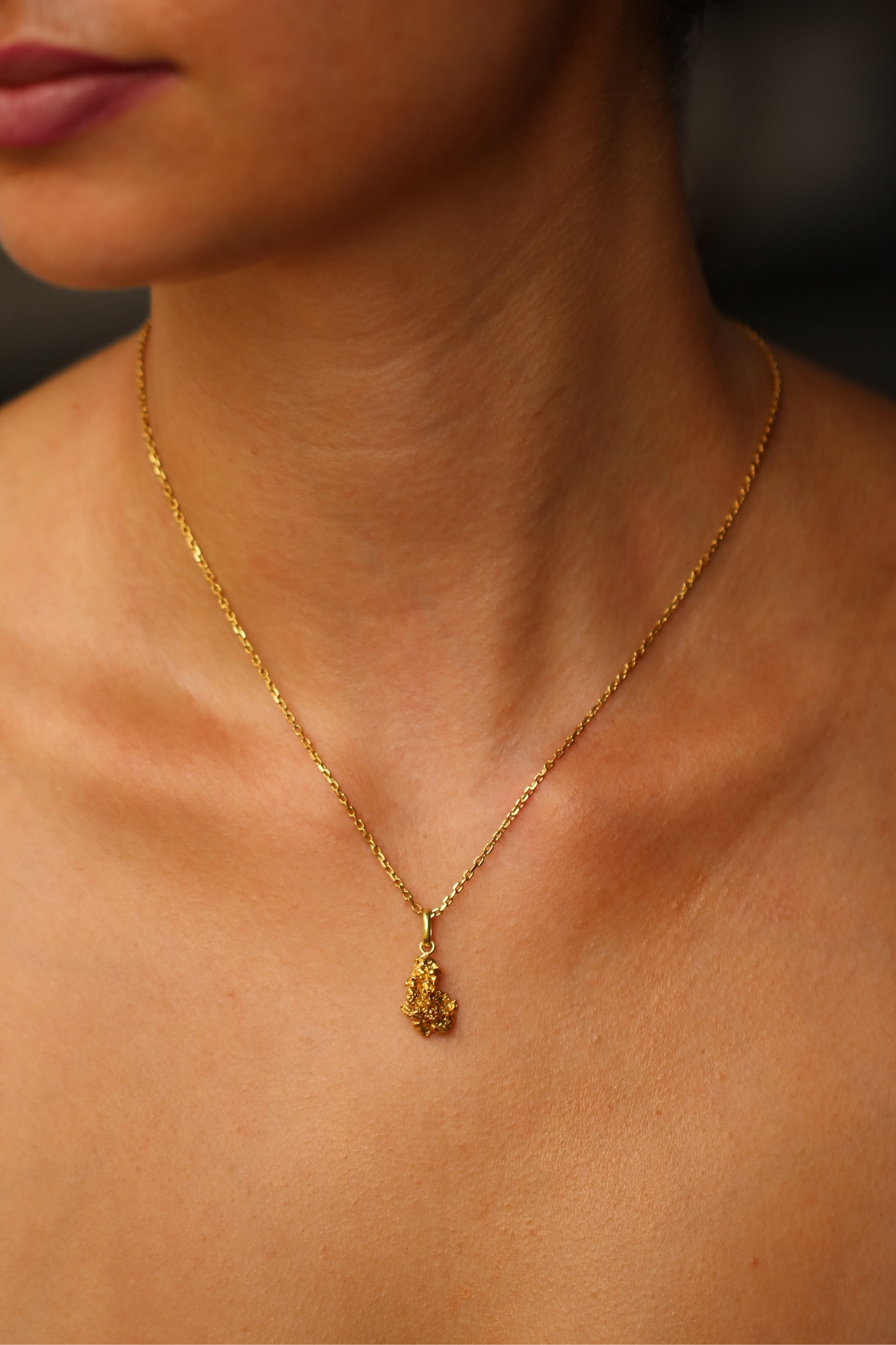 Trace Pendant With Fine Chain 03