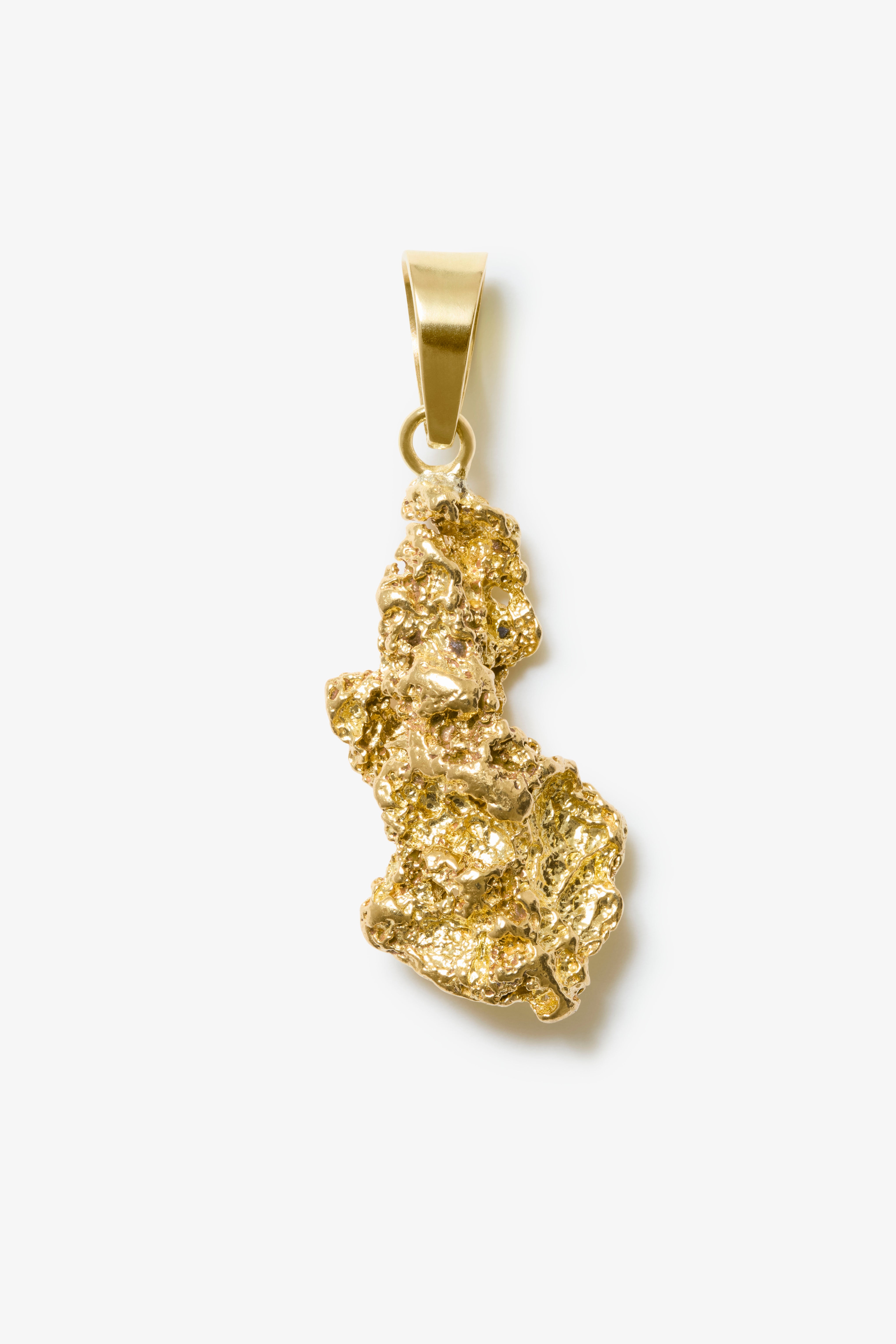 Trace Pendant With Fine Chain 01
