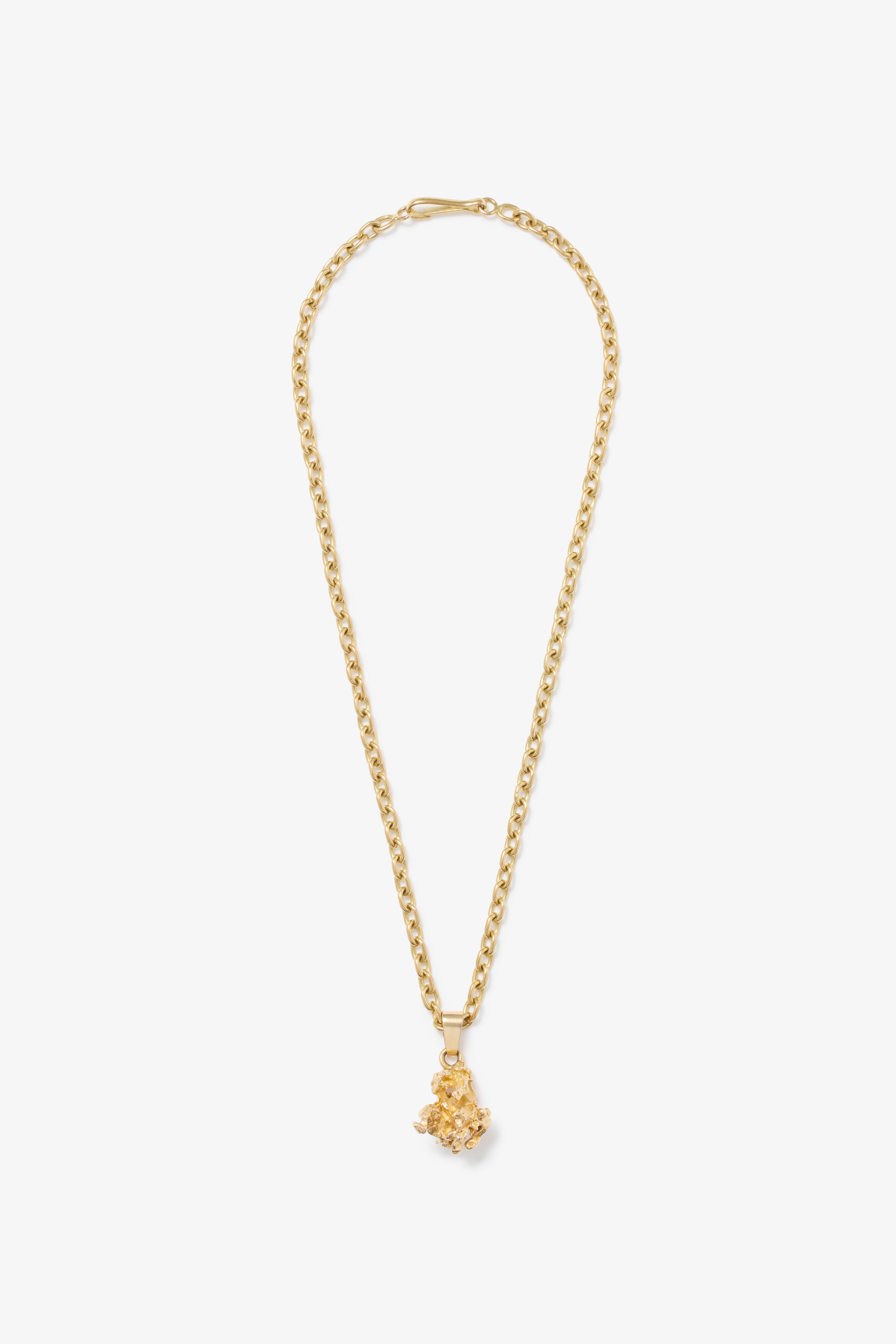Trace Pendant With Bold Chain
